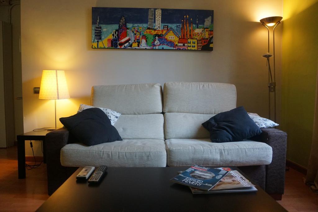 Aparteasy - Montjuic & Fira Barcelona Bagian luar foto