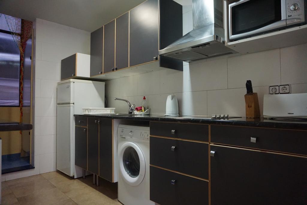 Aparteasy - Montjuic & Fira Barcelona Bagian luar foto